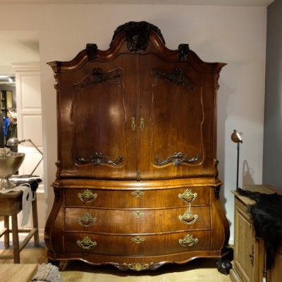 Antiek Cabinet Anno 1750