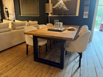 Table En Chêne Cuit U-Profile