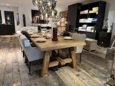 Steeneiken Tafel 256CM